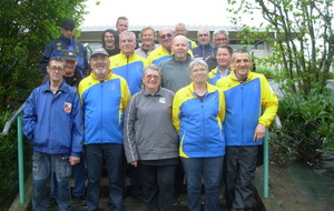 Belle victoire sous un déluge de pluie sur un boulodrome découvert...
