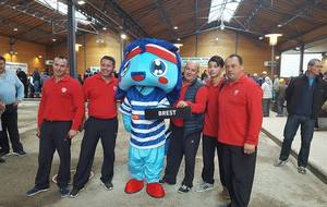 BREST avec les honneurs...