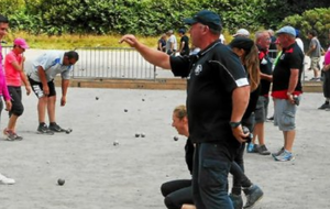 Une quarantaine de triplettes mixtes au Kermeur...