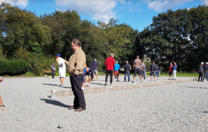 Ce samedi beaucoup de monde au boulodrome...