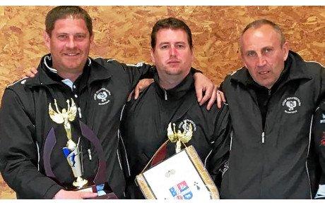 Une triplette au Championnat de France...