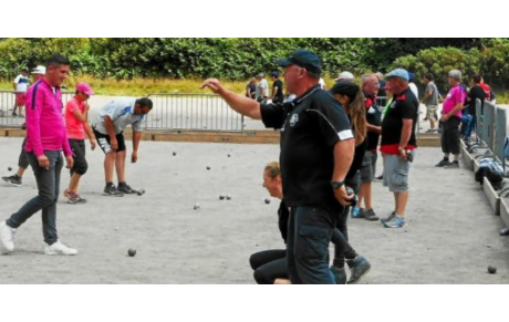 Une quarantaine de triplettes mixtes au Kermeur...