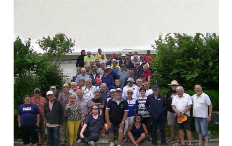 65 convives au repas estival de l'Intégrale 