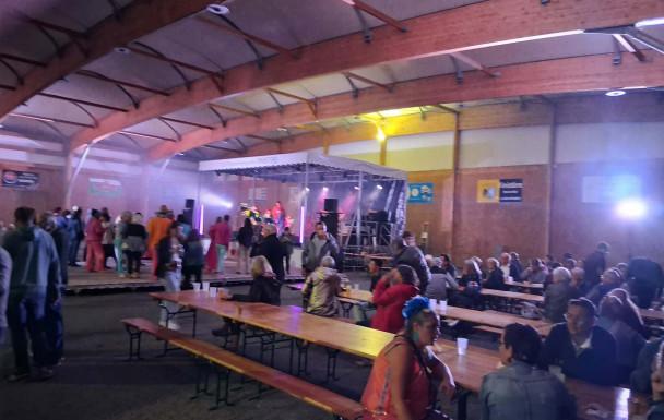 Guilers fête sa rentrée au boulodrome...